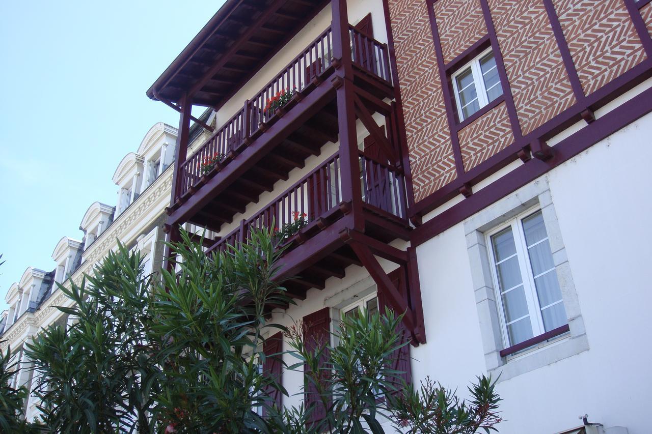 Hotel-Restaurant De La Paix Saint-Palais  المظهر الخارجي الصورة
